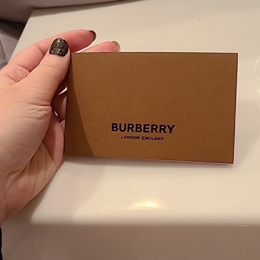 Burberry Black and White lightweight Sunglasses brand new in the box - Picture 11 of 15